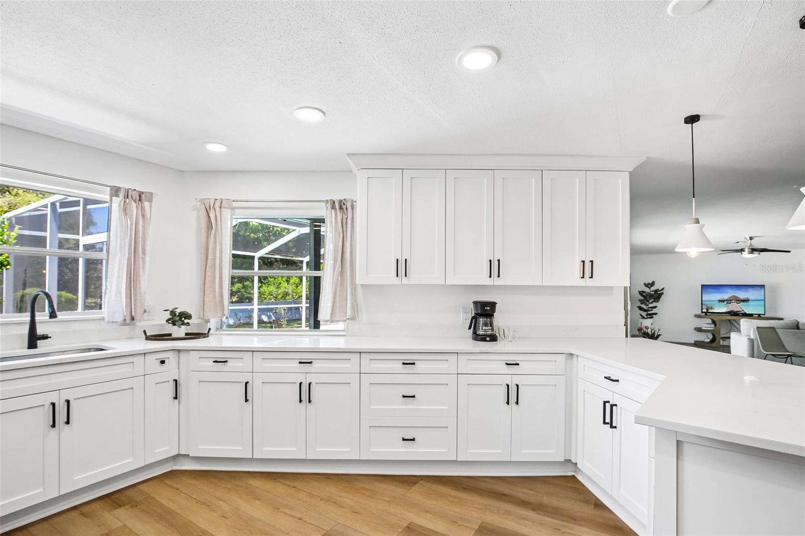 Image 11 of 56 For 9622 Oakhurst Road