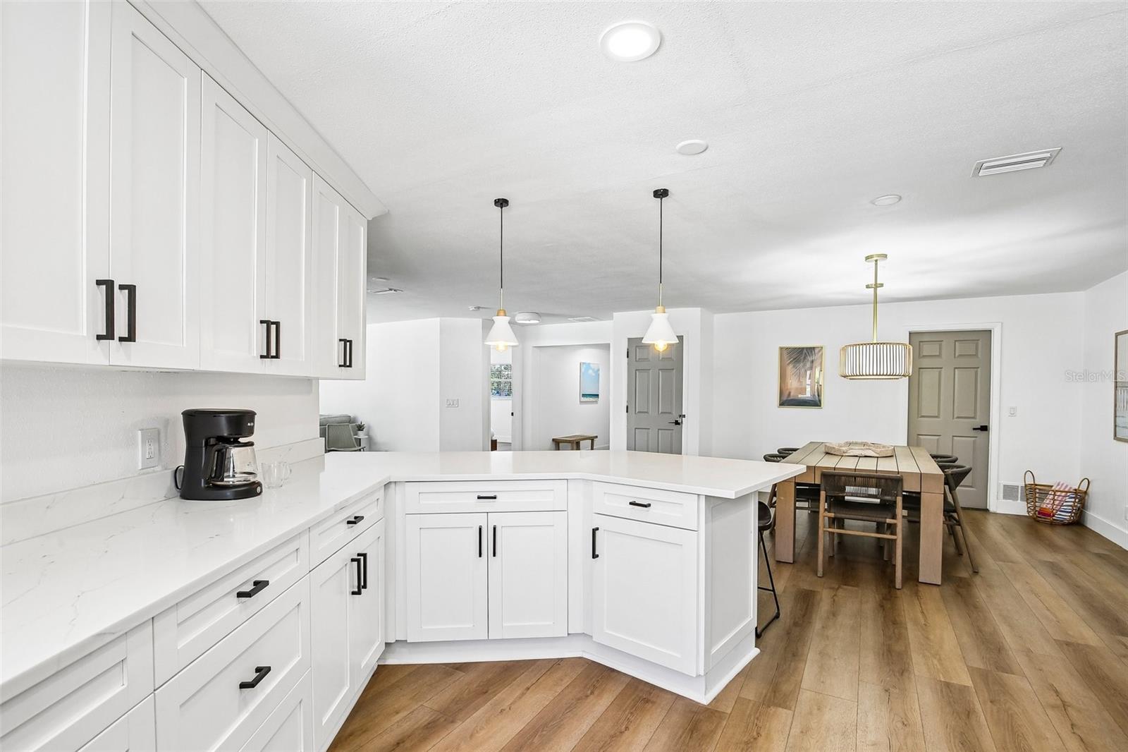 Image 12 of 56 For 9622 Oakhurst Road