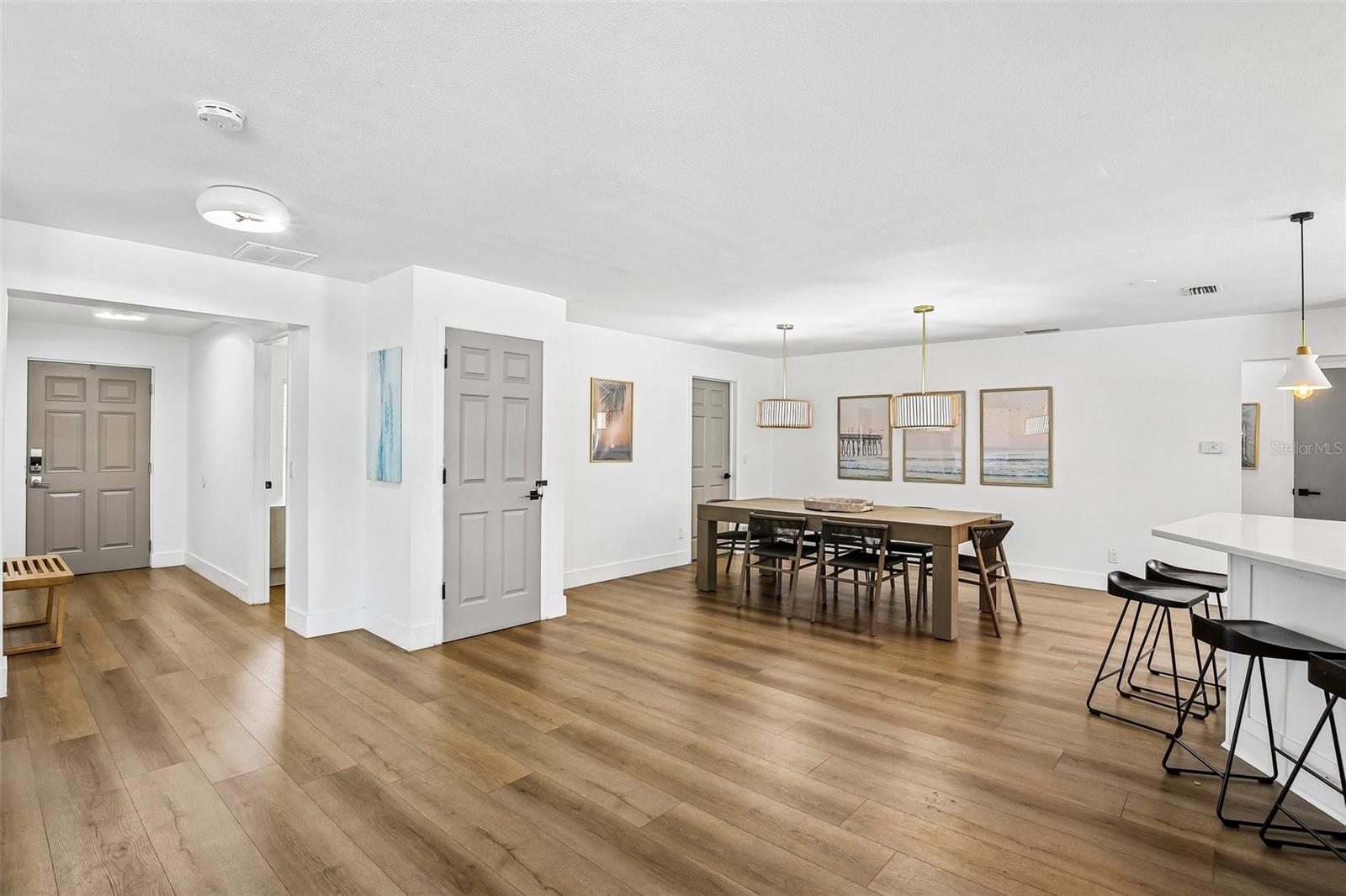 Image 15 of 56 For 9622 Oakhurst Road