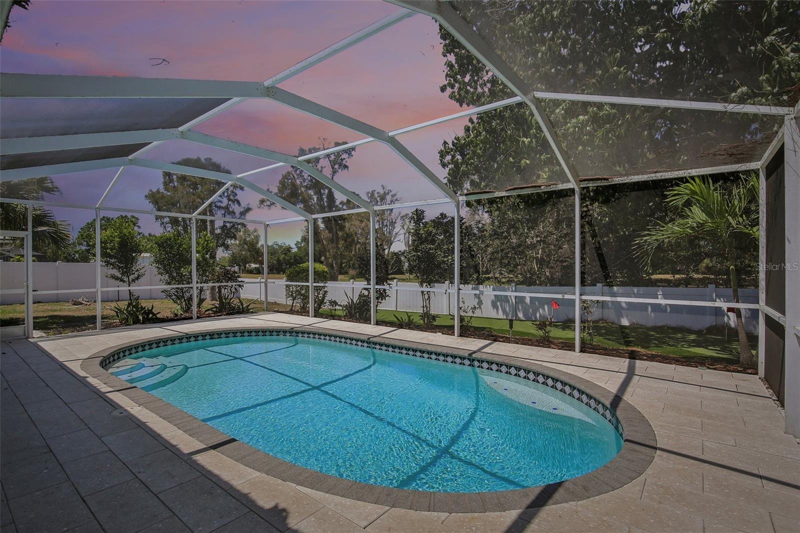 Image 2 of 56 For 9622 Oakhurst Road