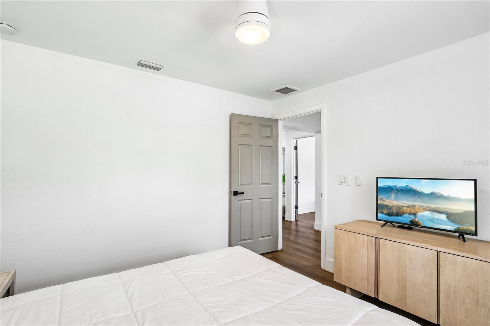 Image 30 of 56 For 9622 Oakhurst Road