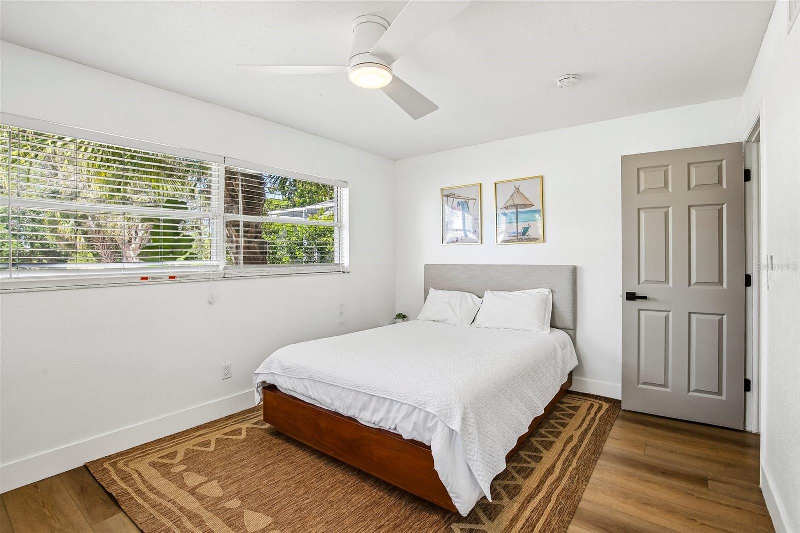 Image 32 of 56 For 9622 Oakhurst Road