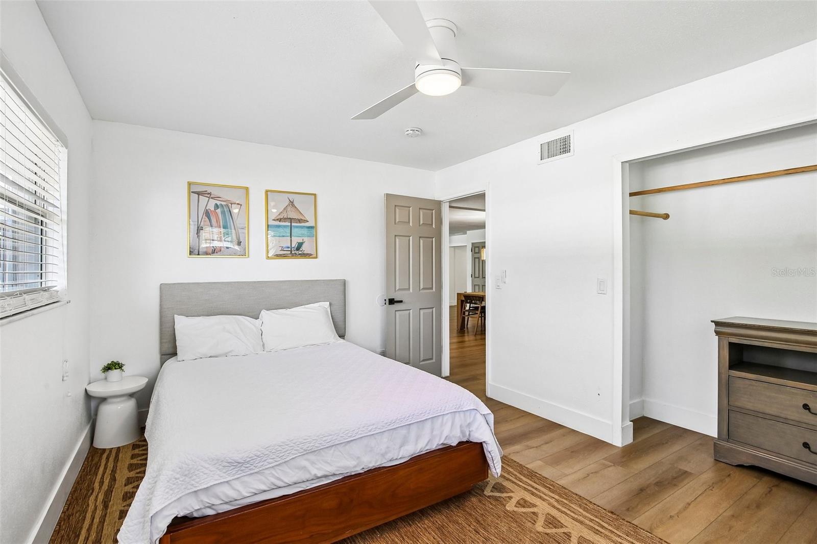 Image 33 of 56 For 9622 Oakhurst Road