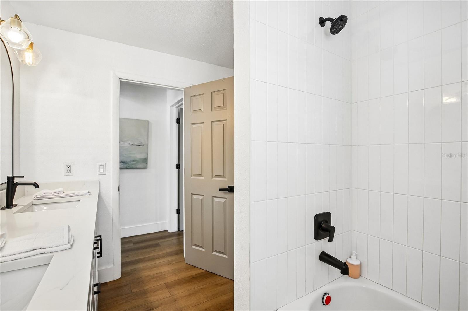 Image 35 of 56 For 9622 Oakhurst Road