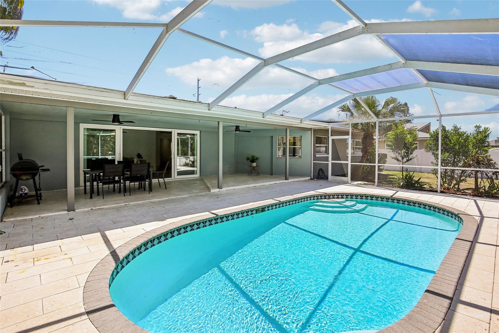 Image 42 of 56 For 9622 Oakhurst Road