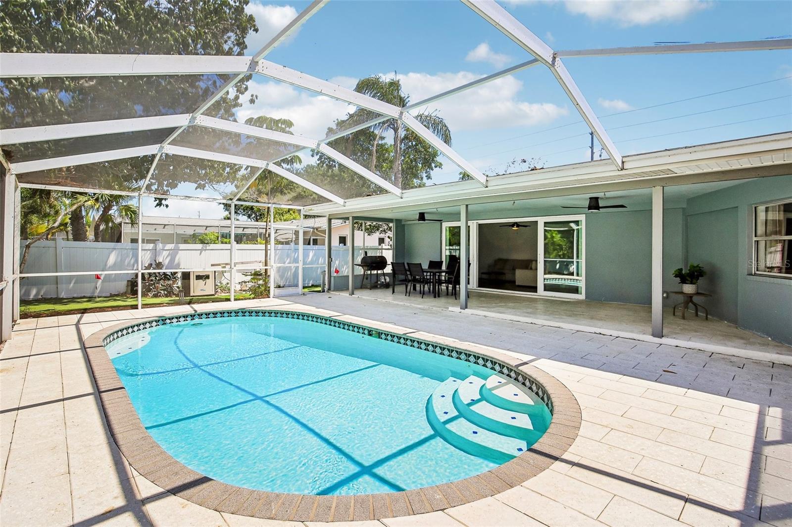 Image 43 of 56 For 9622 Oakhurst Road