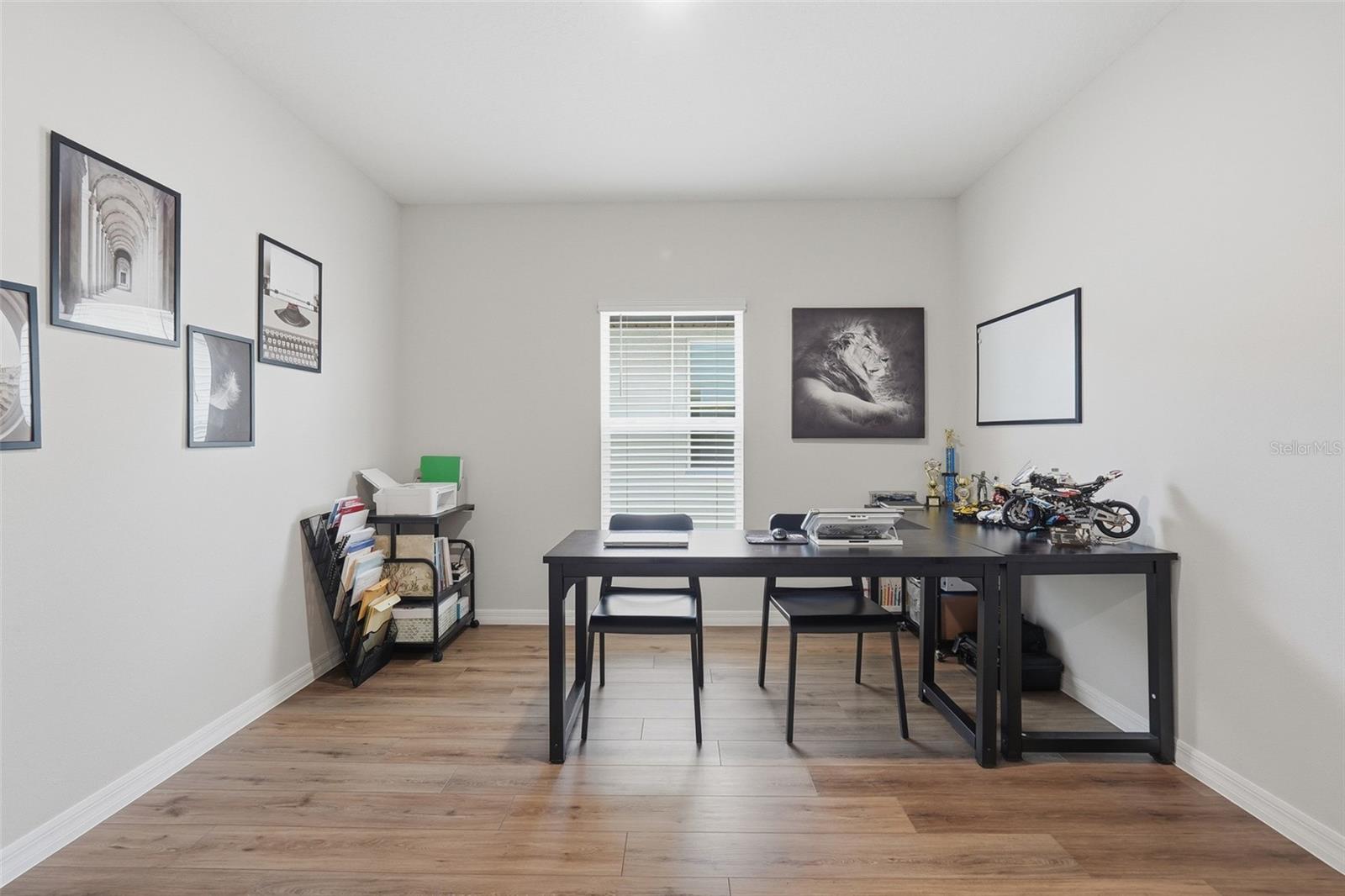 Image 11 of 42 For 1330 Current Place