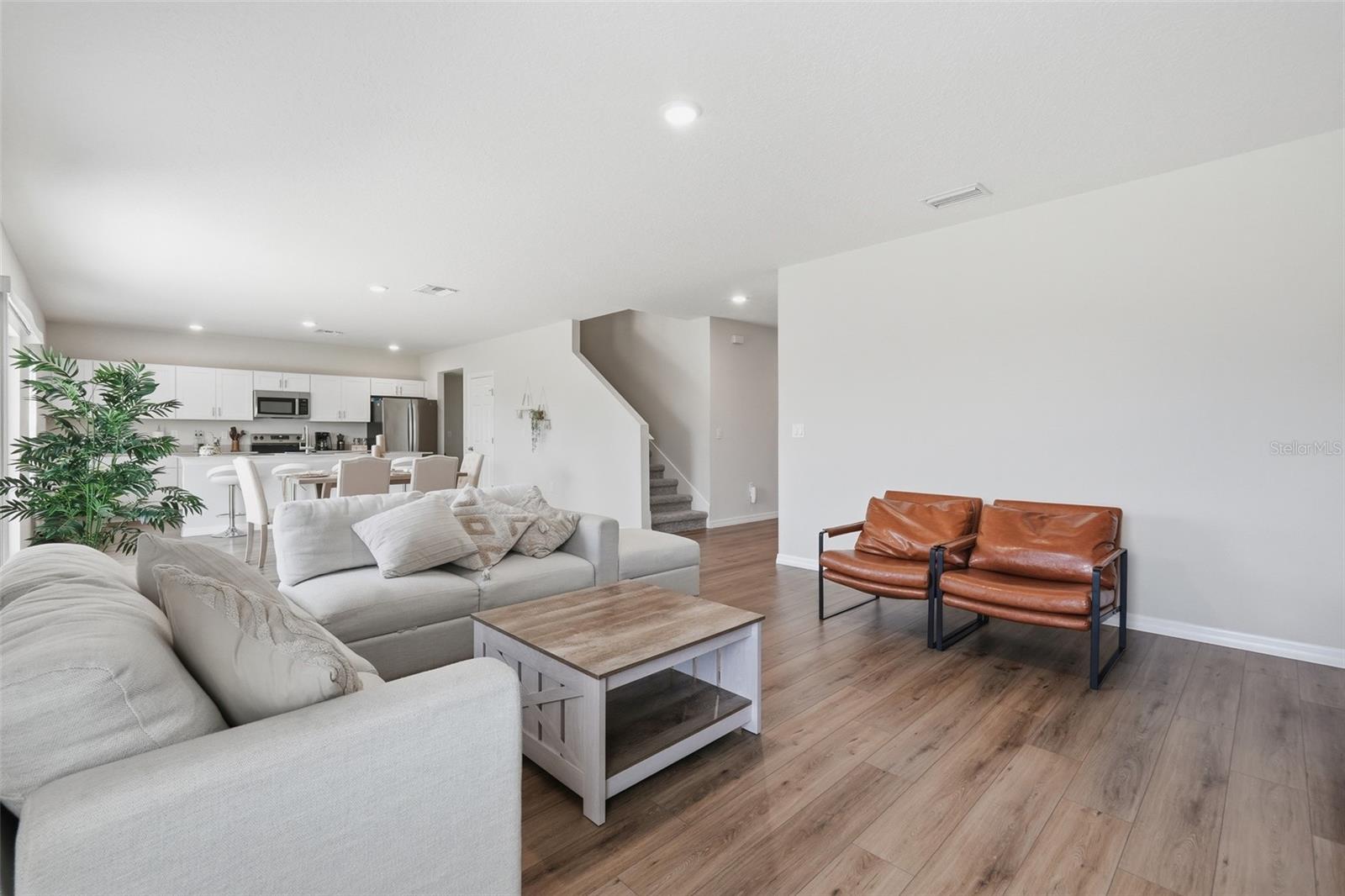 Image 12 of 42 For 1330 Current Place