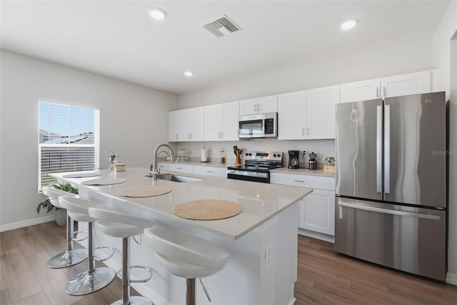 Image 15 of 42 For 1330 Current Place