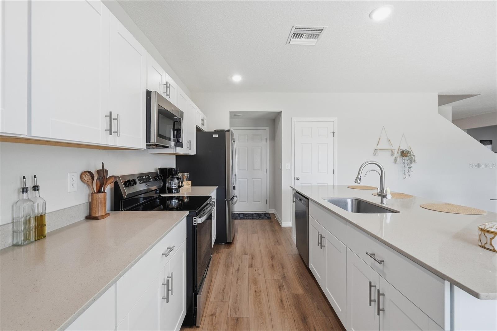 Image 16 of 42 For 1330 Current Place