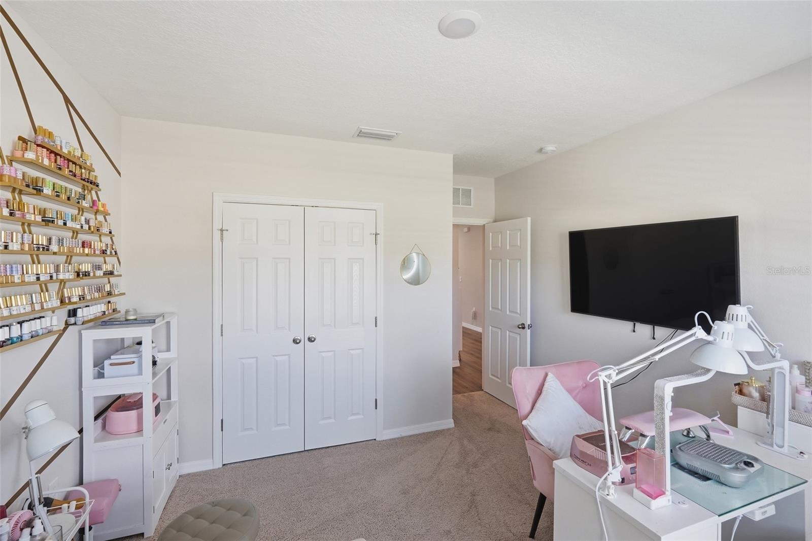 Image 20 of 42 For 1330 Current Place