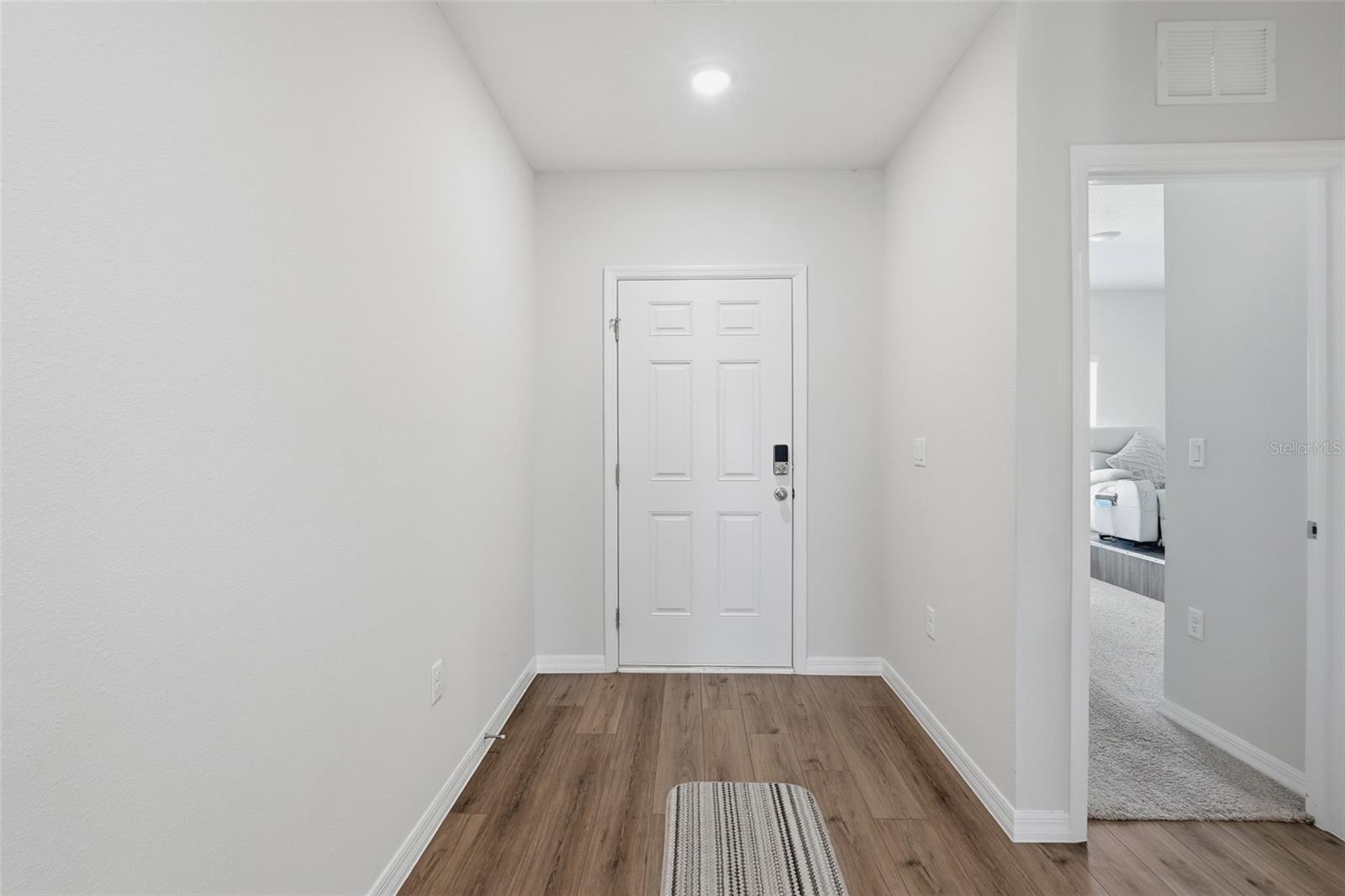 Image 9 of 42 For 1330 Current Place