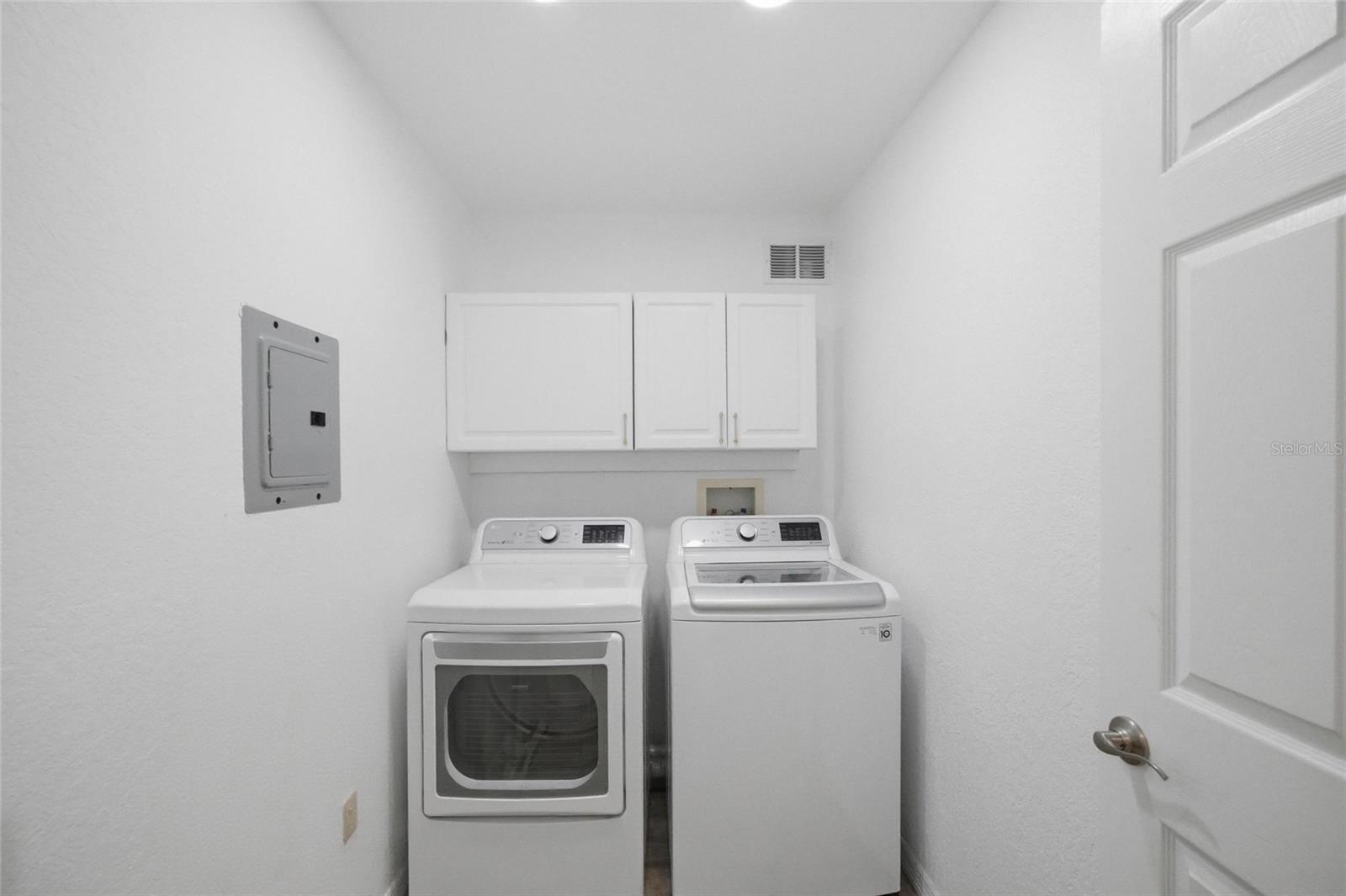 Image 29 of 49 For 15700 Doe Trail