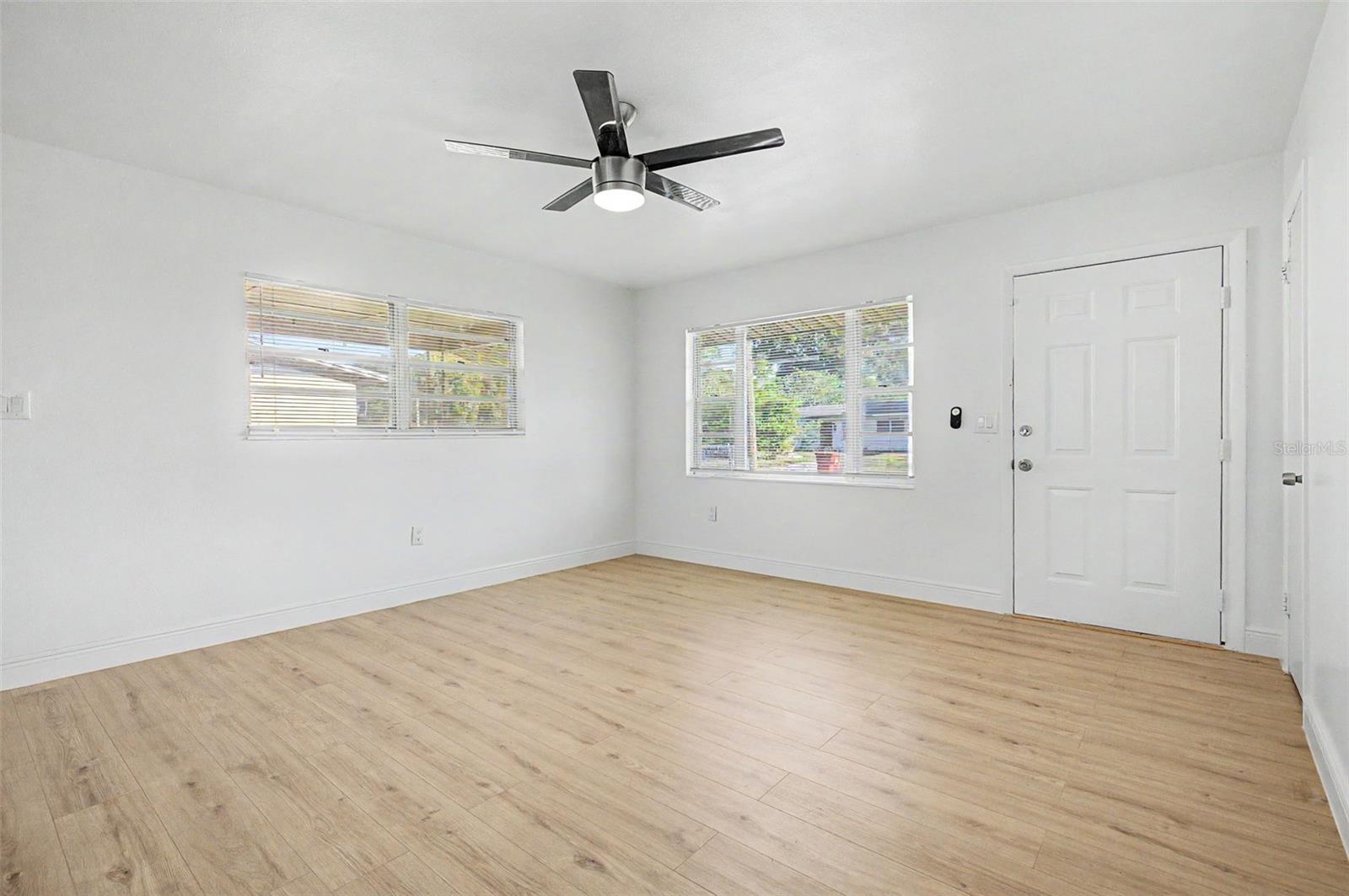 Image 10 of 37 For 1807 Ohio Street