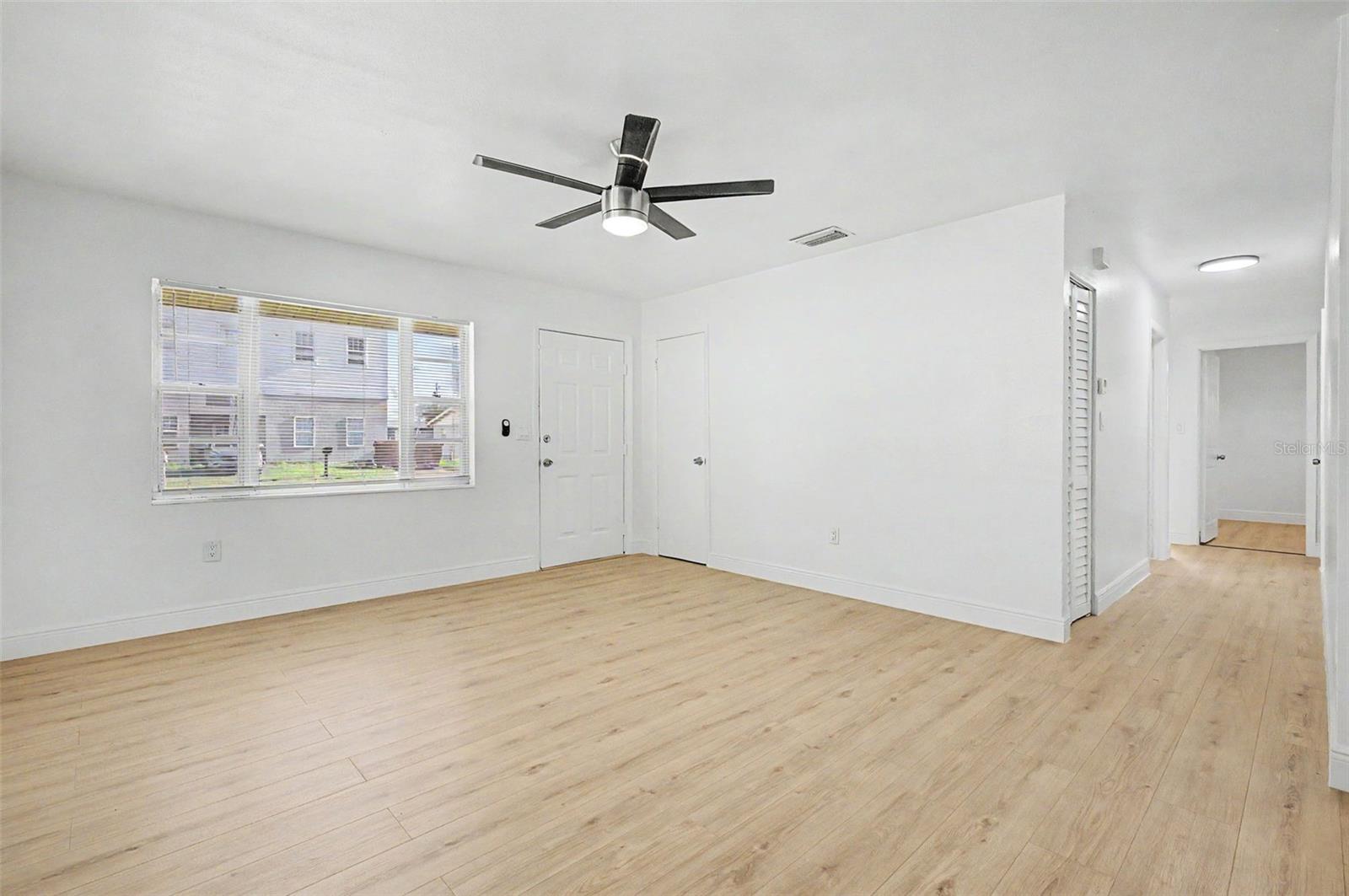 Image 11 of 37 For 1807 Ohio Street