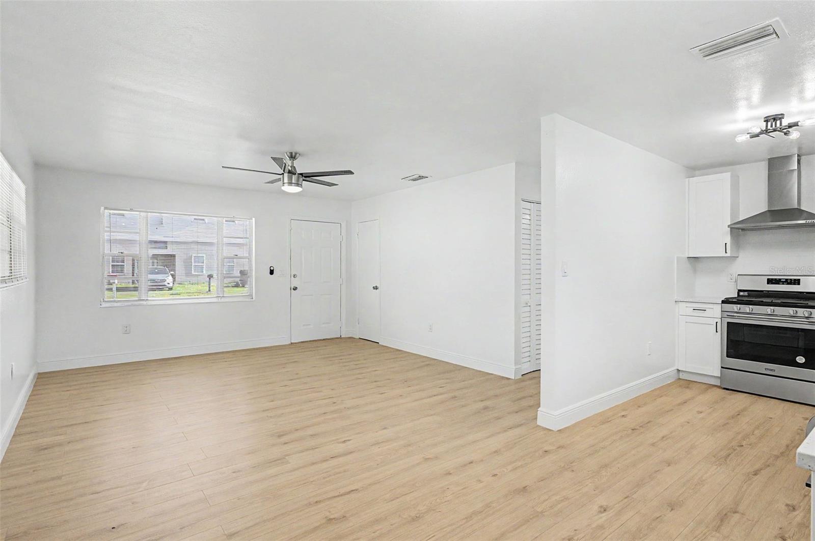 Image 13 of 37 For 1807 Ohio Street