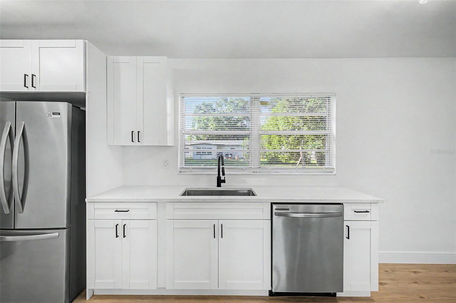 Image 16 of 37 For 1807 Ohio Street