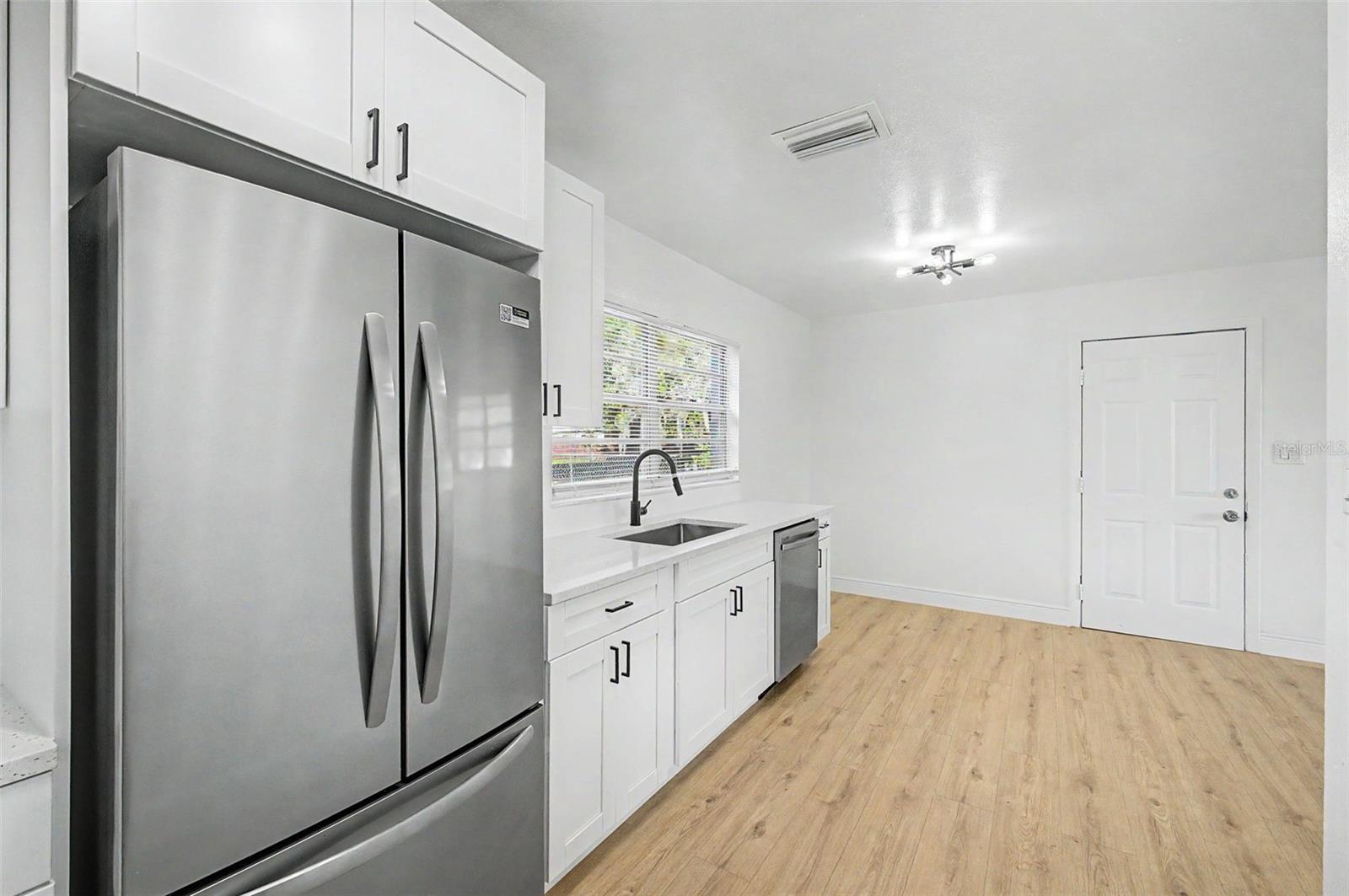 Image 19 of 37 For 1807 Ohio Street