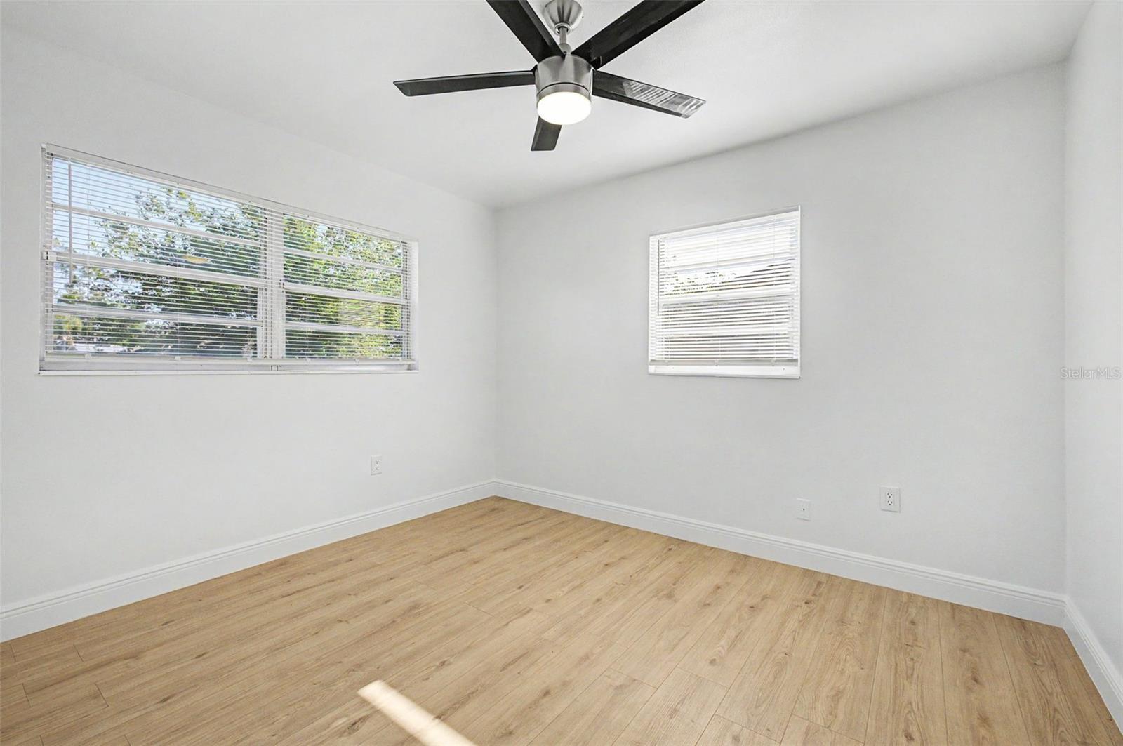 Image 24 of 37 For 1807 Ohio Street