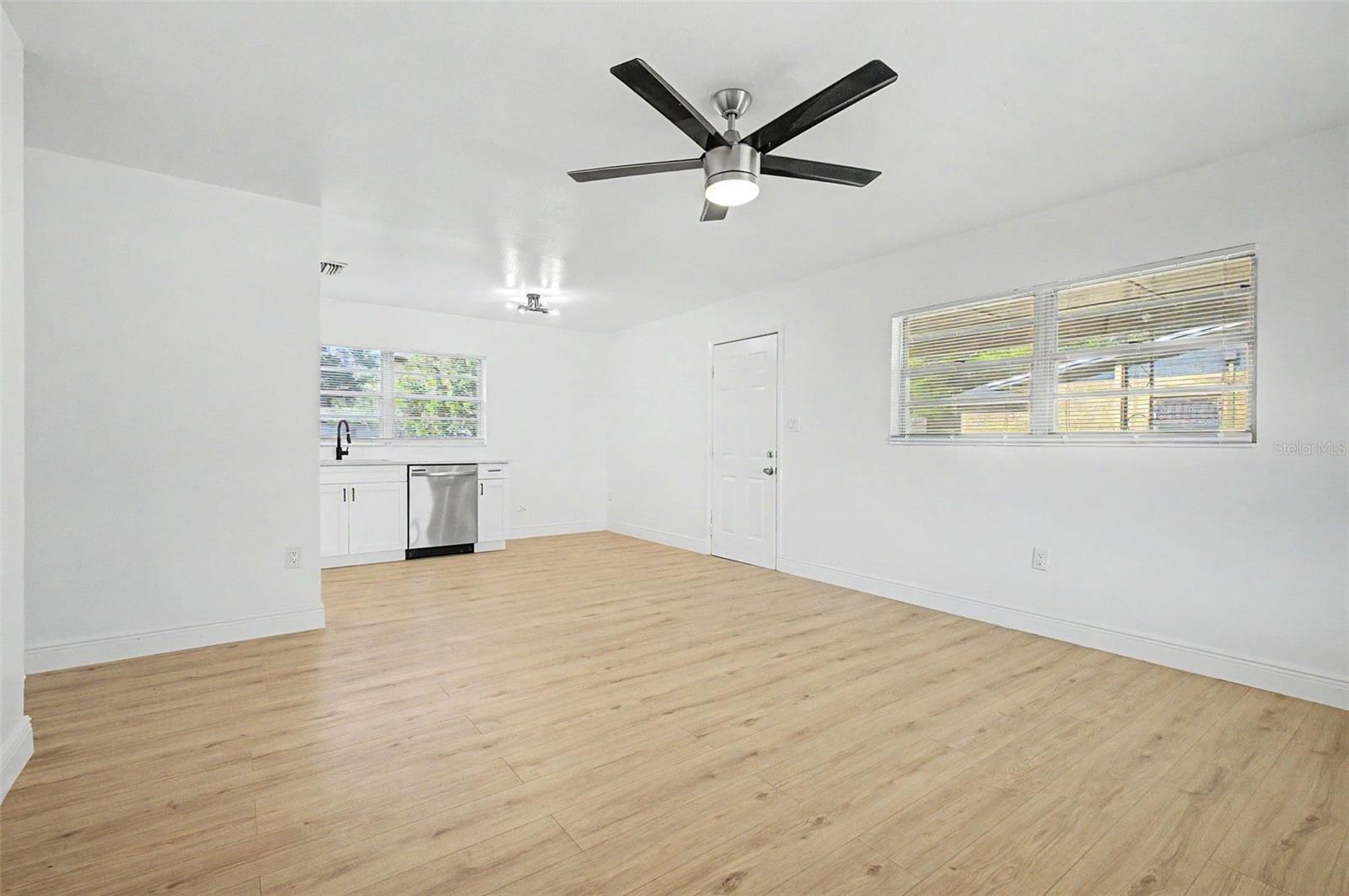 Image 6 of 37 For 1807 Ohio Street