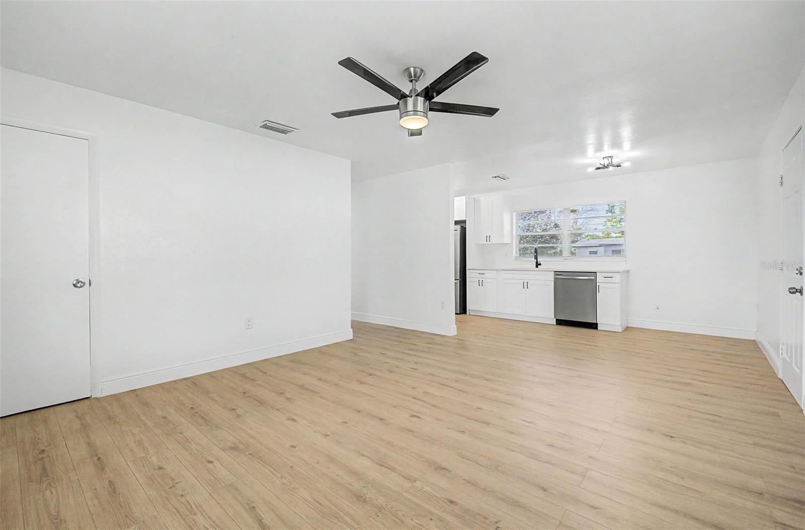 Image 9 of 37 For 1807 Ohio Street