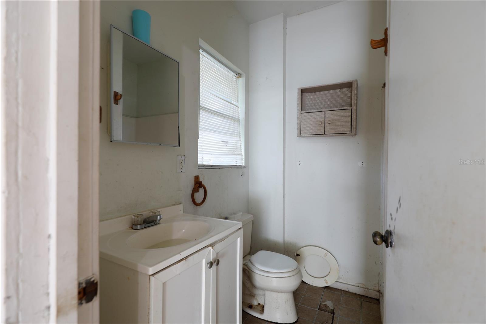 Image 16 of 32 For 2747 Eaton Avenue