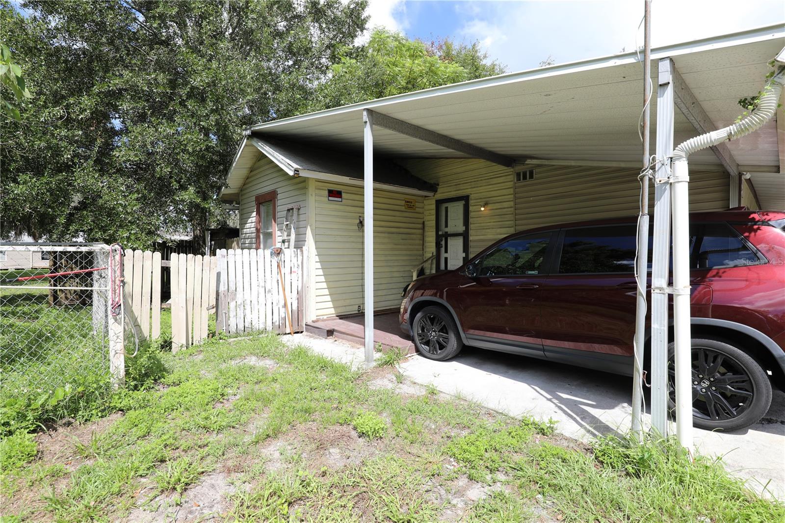 Image 4 of 32 For 2747 Eaton Avenue