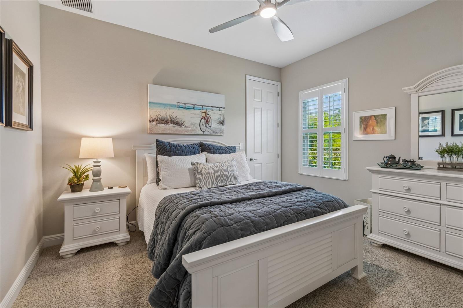 Image 23 of 31 For 8768 Birchleaf Court