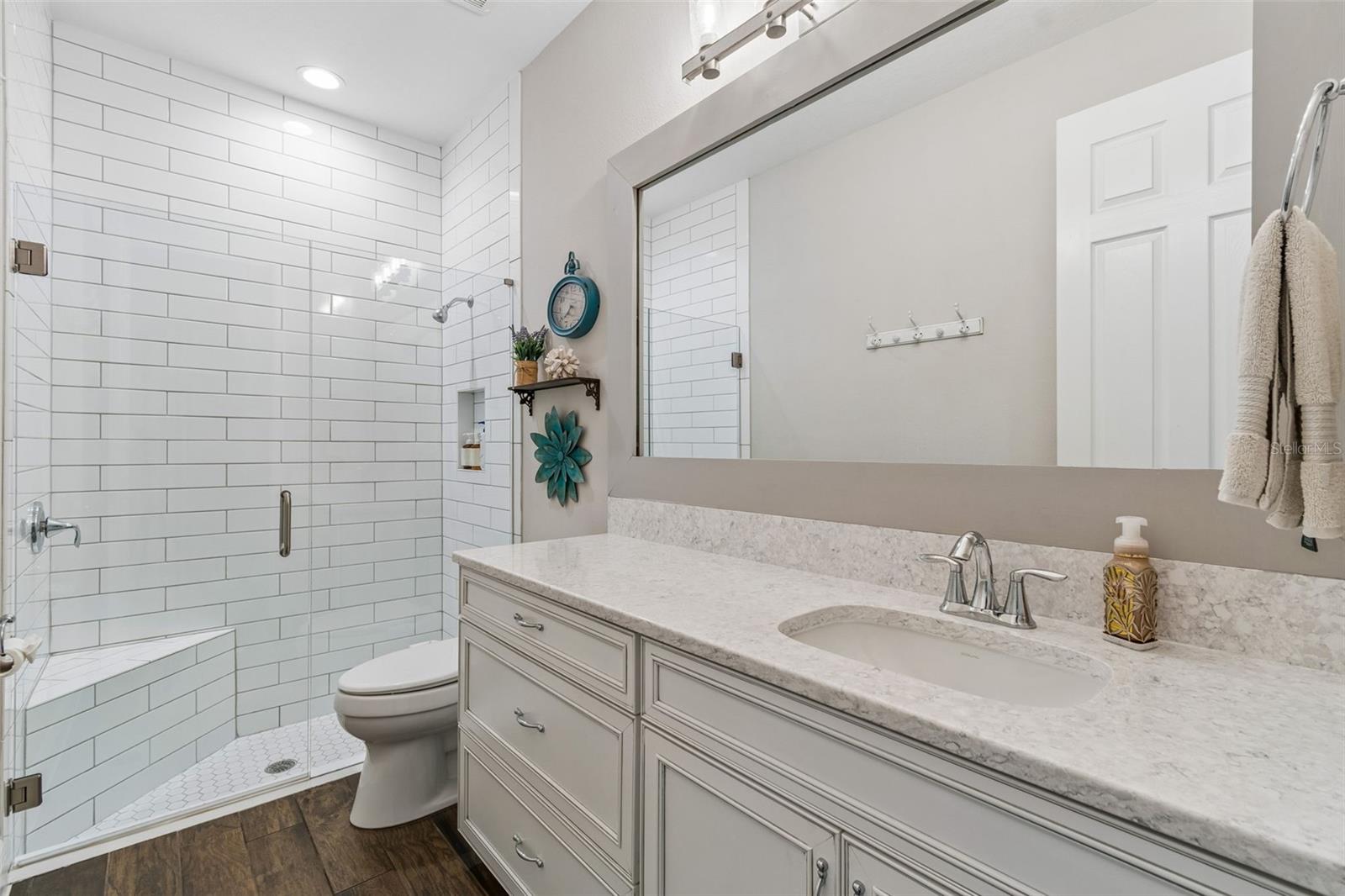 Image 24 of 31 For 8768 Birchleaf Court