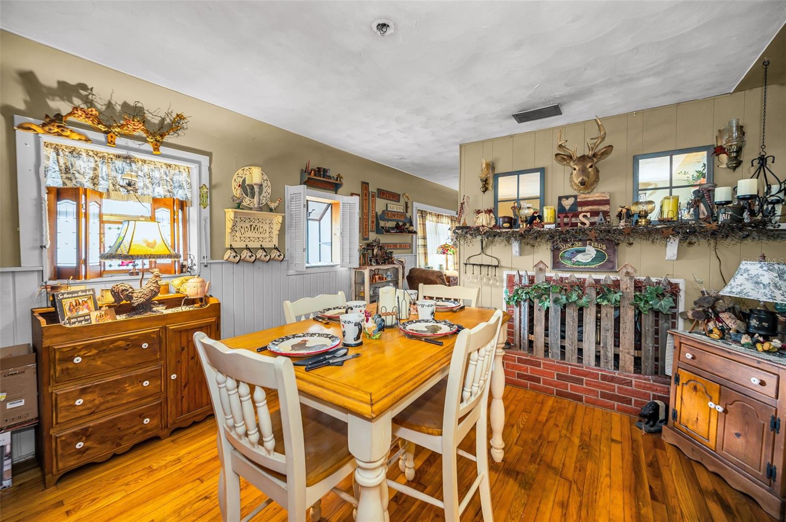 Image 20 of 54 For 2876 30th Avenue N