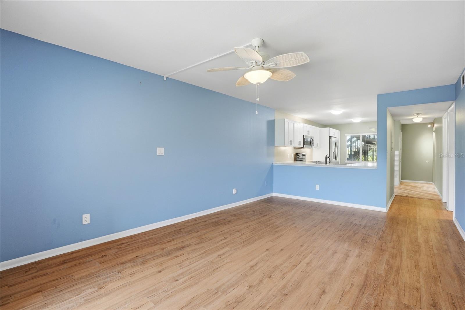 Image 10 of 34 For 11201 122nd Avenue N 143