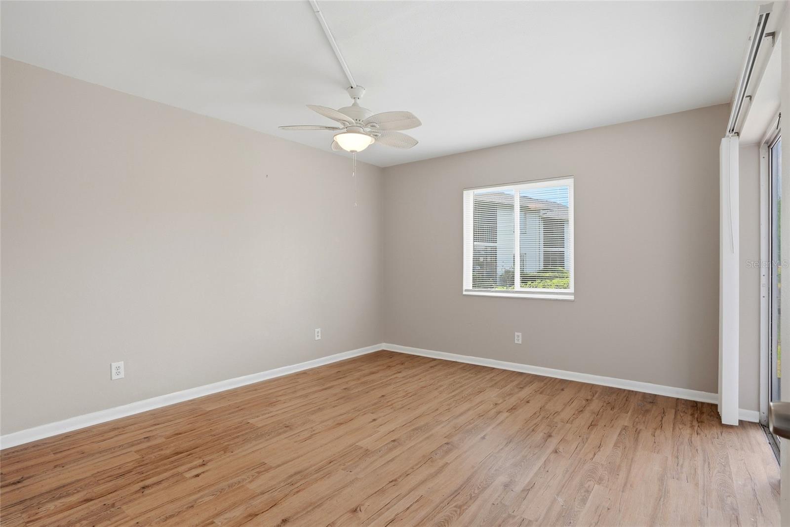 Image 15 of 34 For 11201 122nd Avenue N 143