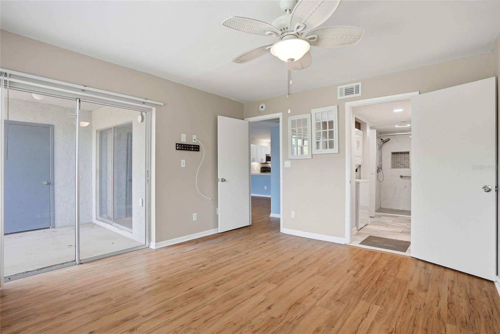 Image 17 of 34 For 11201 122nd Avenue N 143