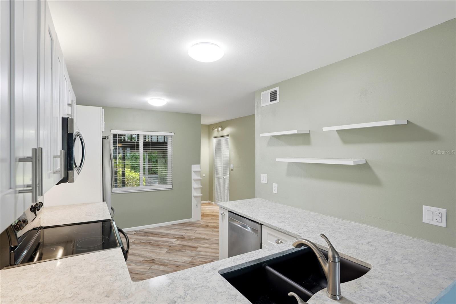 Image 8 of 34 For 11201 122nd Avenue N 143