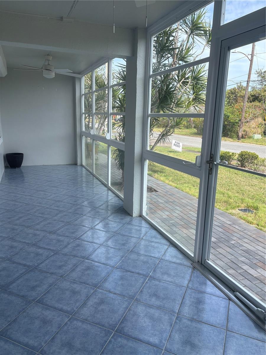 Image 16 of 20 For 3160 36th Street N 102