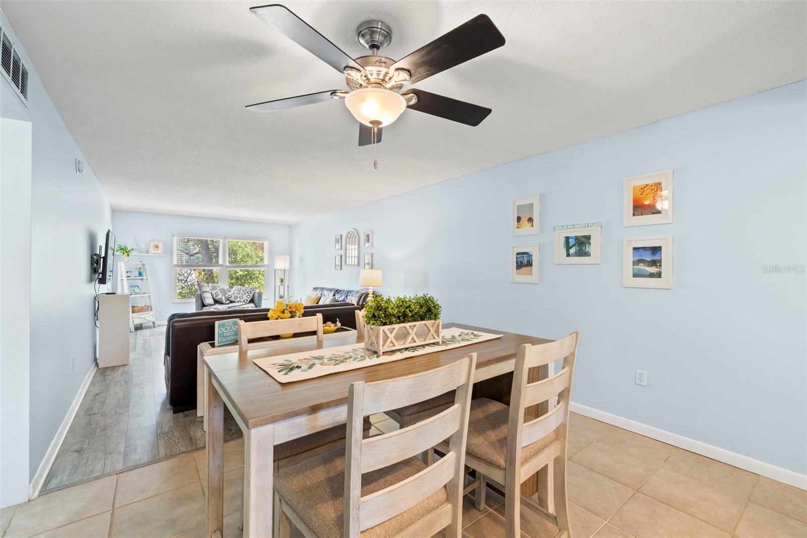 Image 16 of 39 For 12760 Indian Rocks Road 107