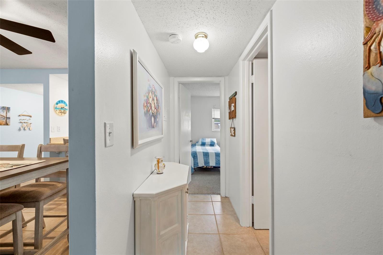 Image 20 of 39 For 12760 Indian Rocks Road 107