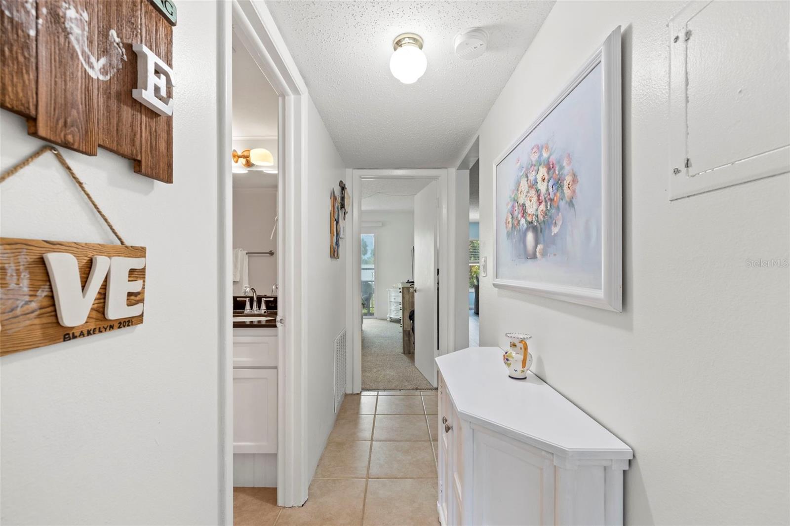 Image 6 of 39 For 12760 Indian Rocks Road 107