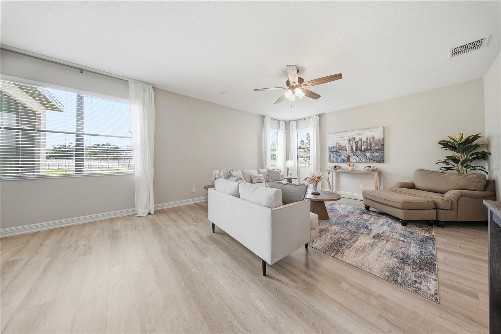 Image 14 of 46 For 11717 Albatross Lane