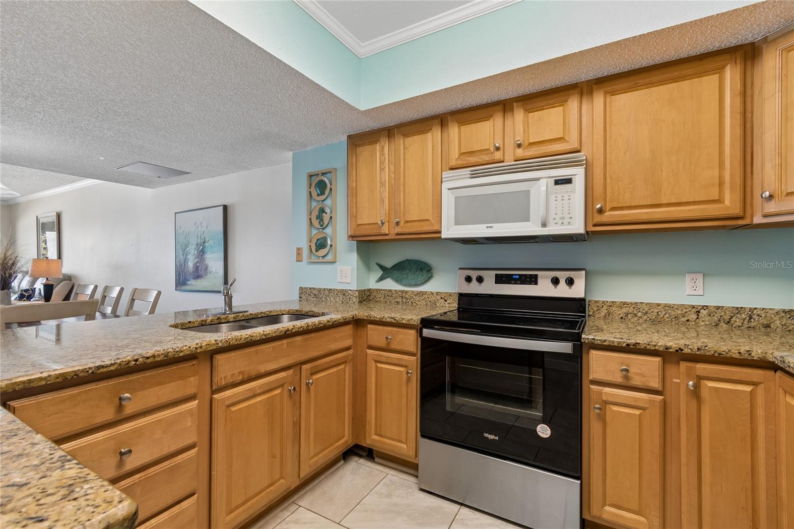 Image 10 of 68 For 19418 Gulf Boulevard 204