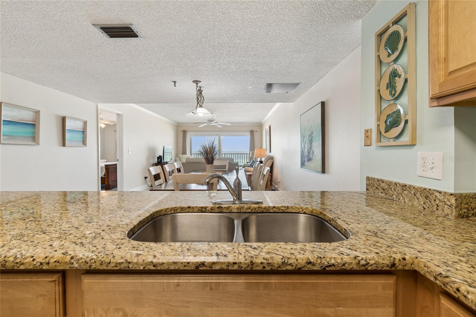 Image 12 of 68 For 19418 Gulf Boulevard 204
