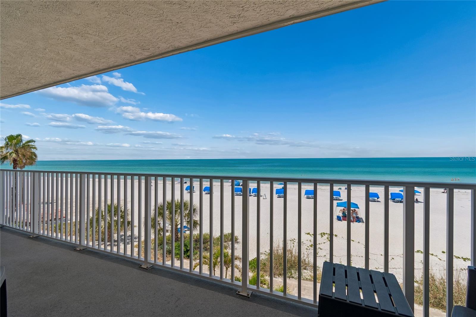 Image 18 of 68 For 19418 Gulf Boulevard 204