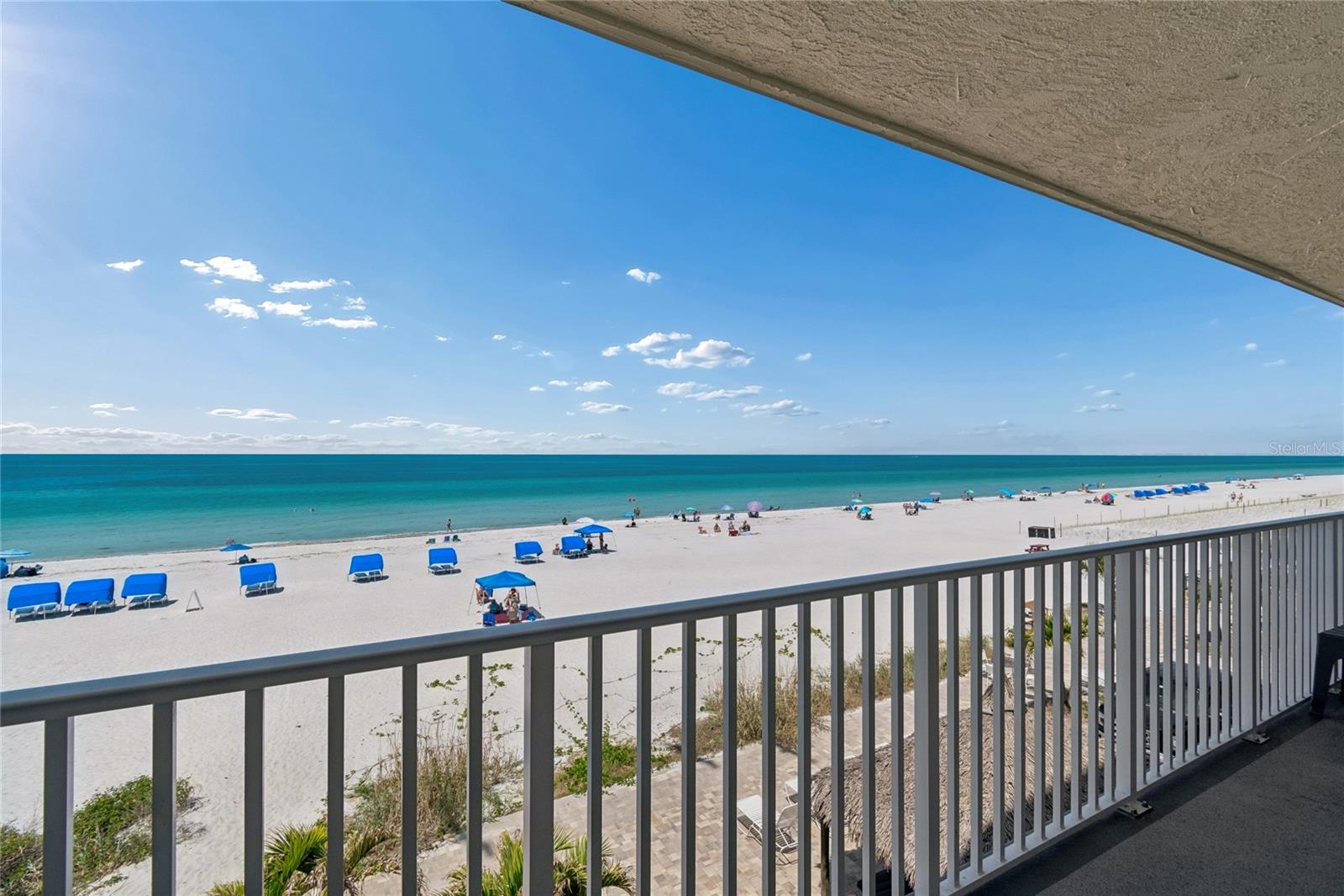 Image 21 of 68 For 19418 Gulf Boulevard 204