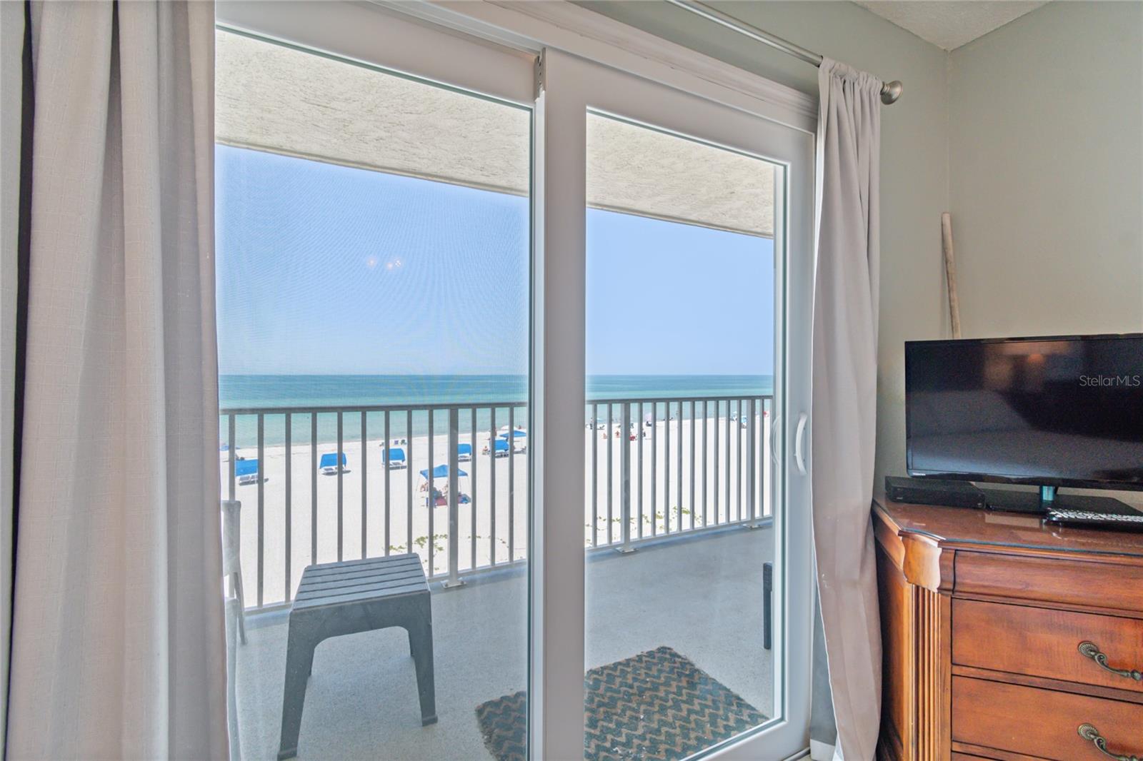 Image 31 of 68 For 19418 Gulf Boulevard 204