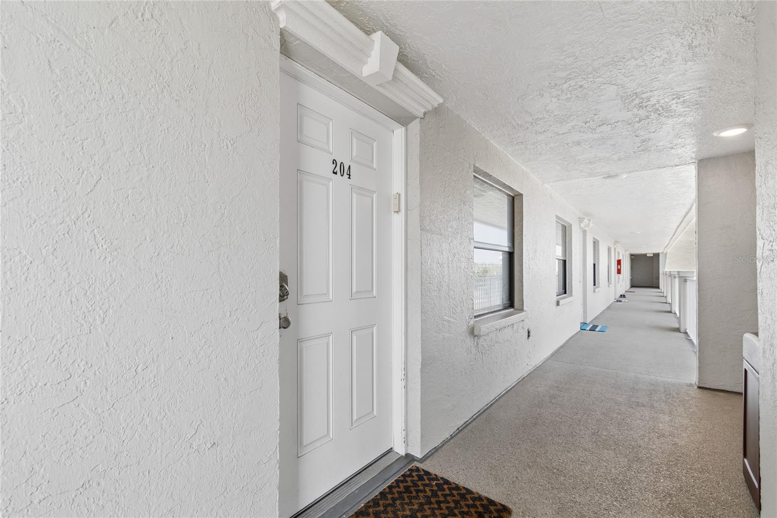 Image 4 of 68 For 19418 Gulf Boulevard 204