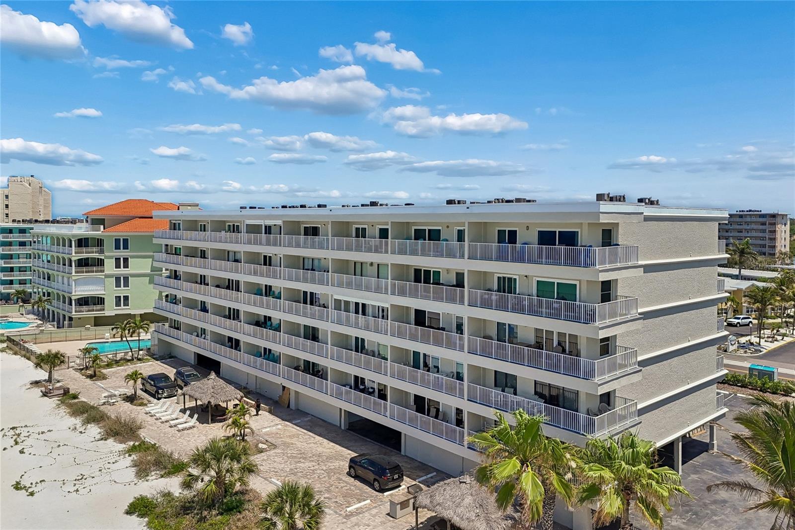 Image 49 of 68 For 19418 Gulf Boulevard 204