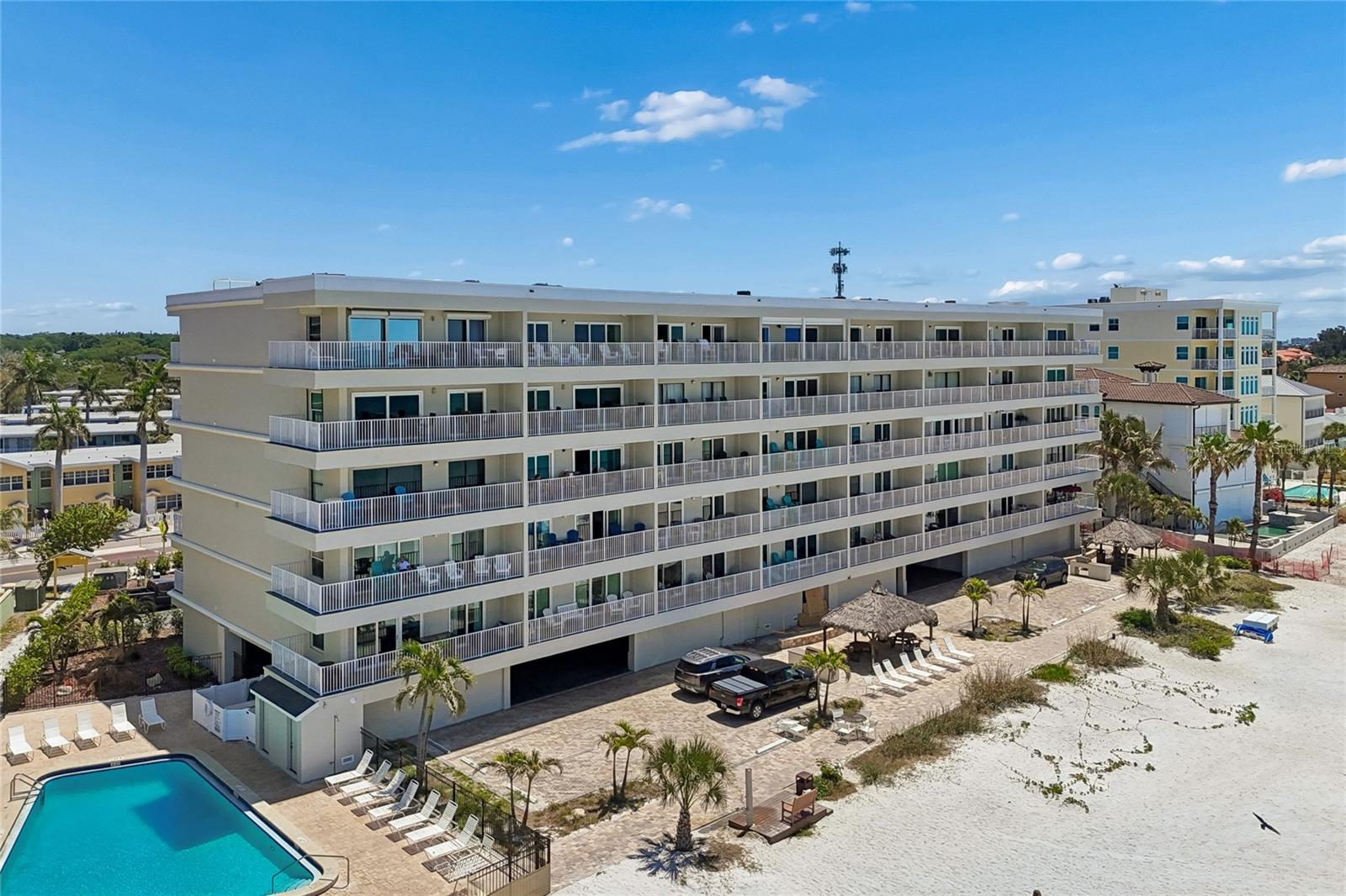 Image 50 of 68 For 19418 Gulf Boulevard 204