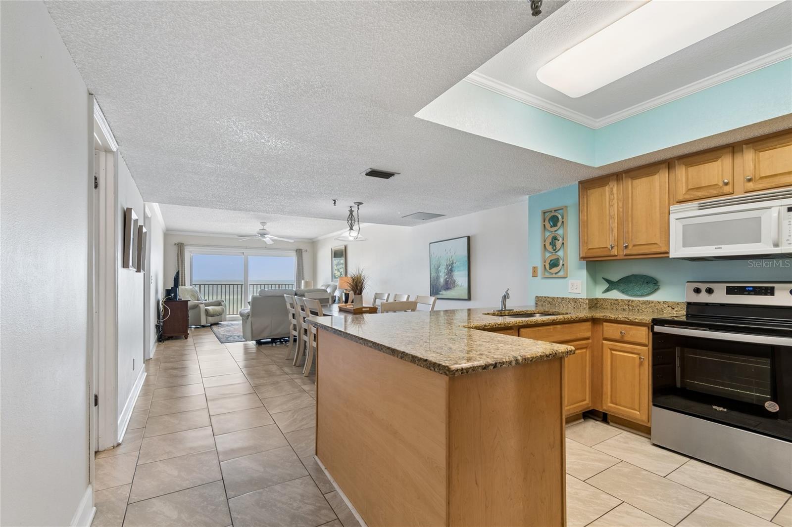 Image 7 of 68 For 19418 Gulf Boulevard 204