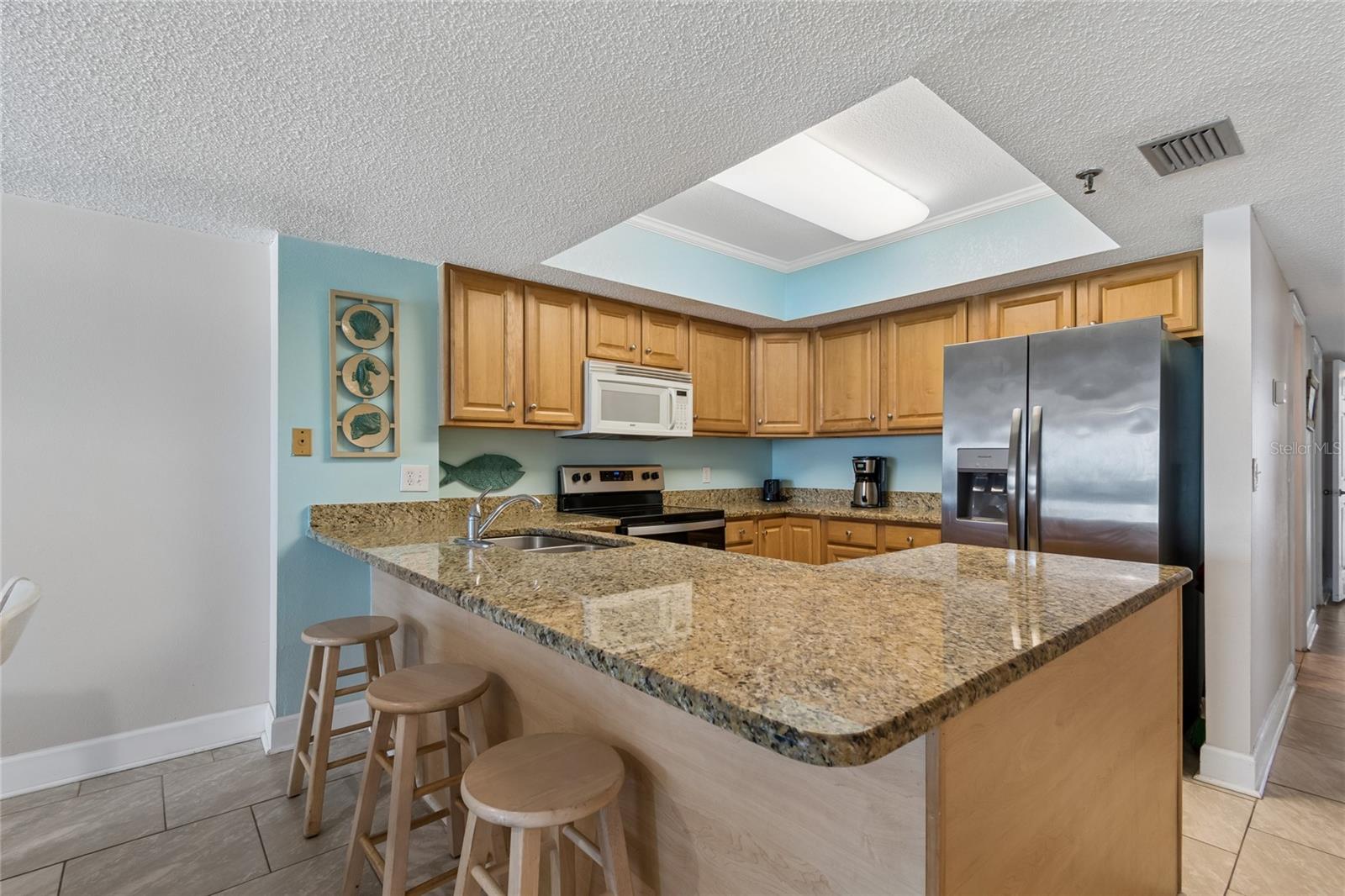 Image 9 of 68 For 19418 Gulf Boulevard 204
