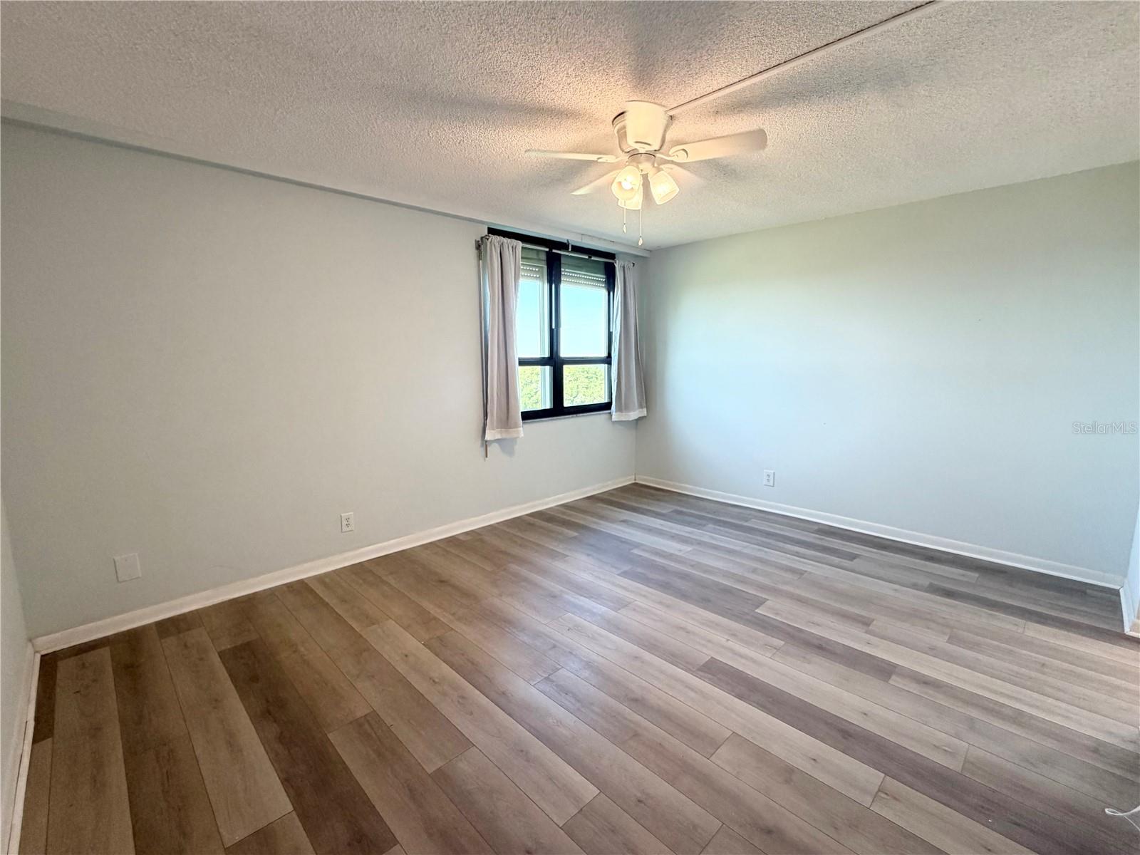 Image 14 of 34 For 2617 Cove Cay Drive 407